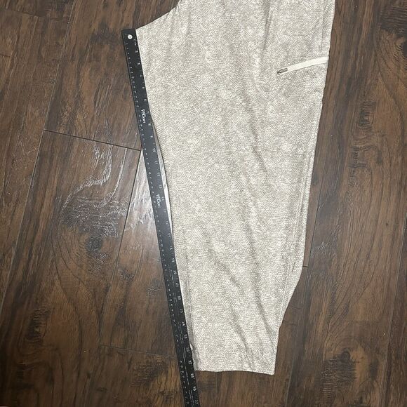 Athleta Venture Printed Pants Joggers Travel Size 22 Plus Lounge Athleisure - Picture 8 of 8